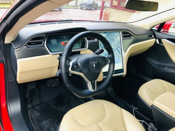 Tesla Model S I, 2013 г.