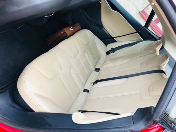 Tesla Model S I, 2013 г.