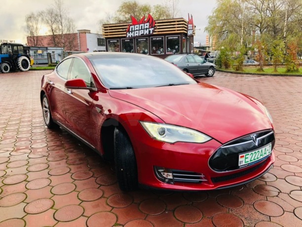 Tesla Model S I, 2013 г.