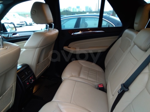 Mercedes-Benz M-Класс W166, 5 мест, 2012 г.