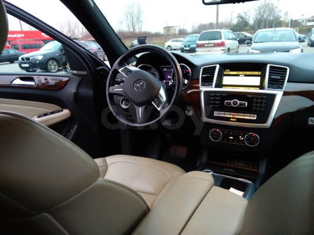 Mercedes-Benz M-Класс W166, 5 мест, 2012 г.