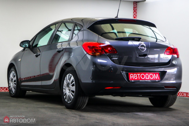 Opel Astra J, 2011 г.