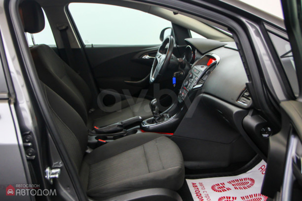 Opel Astra J, 2011 г.
