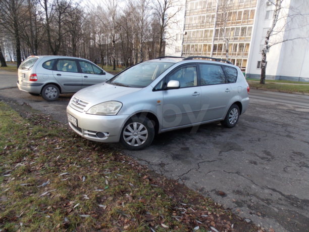 Toyota Avensis Verso I, 2003 г.