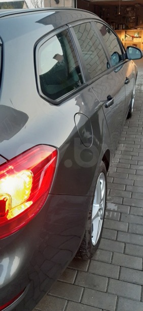 Opel Astra J, 2011 г.