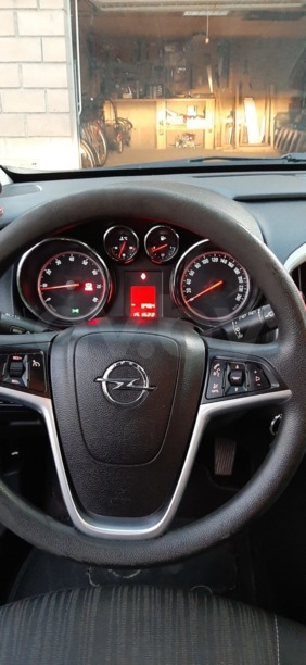 Opel Astra J, 2011 г.