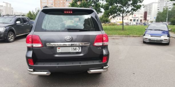 Toyota Land Cruiser J200, 7 мест, 2008 г.