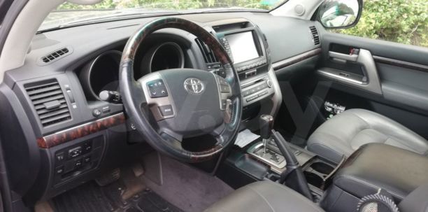 Toyota Land Cruiser J200, 7 мест, 2008 г.