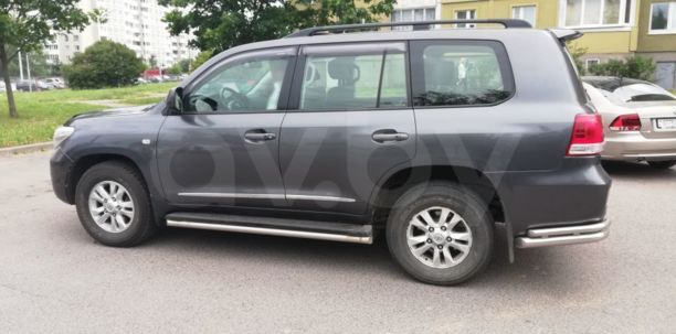 Toyota Land Cruiser J200, 7 мест, 2008 г.