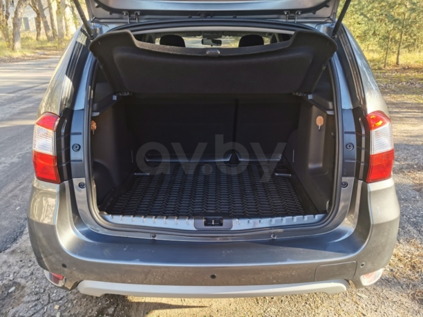 Nissan Terrano V, 5 мест, 2017 г.
