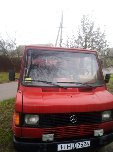 Mercedes-Benz T1 (207D-410D), 1990 г.