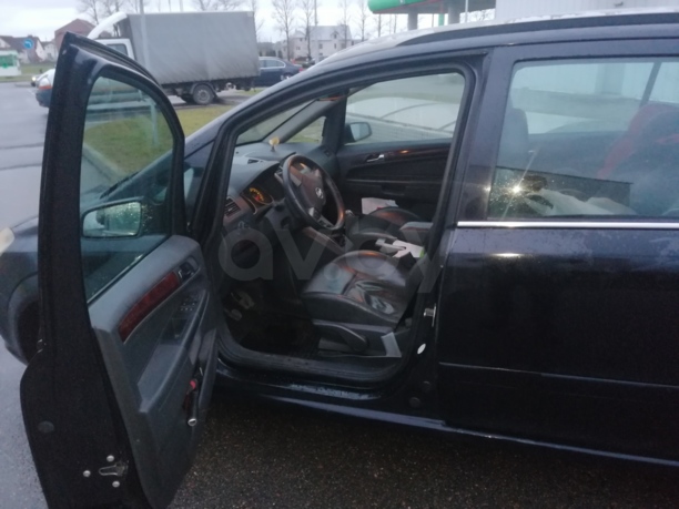 Opel Zafira B, 7 мест, 2005 г.