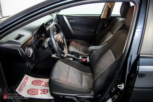 Toyota Auris II (E180), 2013 г.