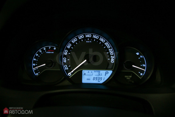 Toyota Auris II (E180), 2013 г.