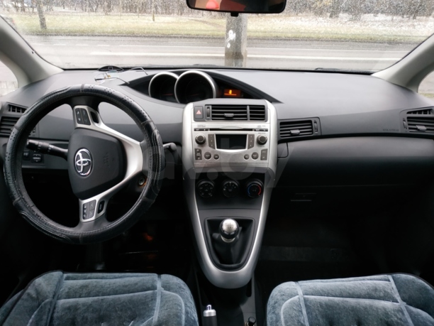 Toyota Verso I, 2011 г.