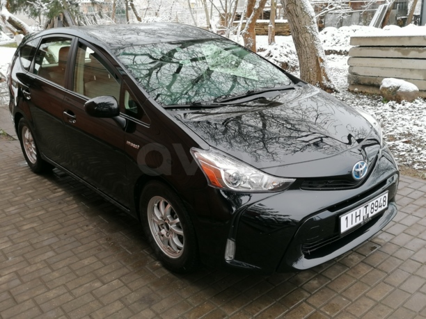Toyota Prius V(+) ZVW40/41 · Рестайлинг, 2015 г.