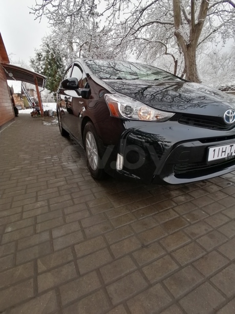 Toyota Prius V(+) ZVW40/41 · Рестайлинг, 2015 г.