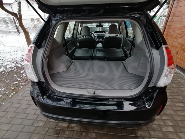 Toyota Prius V(+) ZVW40/41 · Рестайлинг, 2015 г.