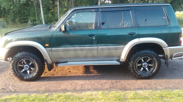 Nissan Patrol Y61, 5 мест, 2000 г.