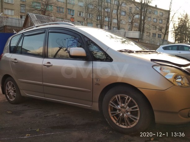 Toyota Corolla Verso II (E121), 5 мест, 2004 г.