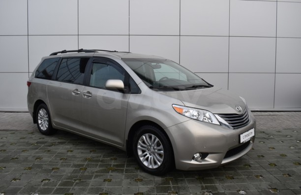 Toyota Sienna III (XL30), 7 мест, 2017 г.