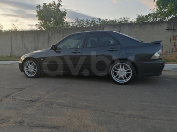Lexus IS I, 2001 г.