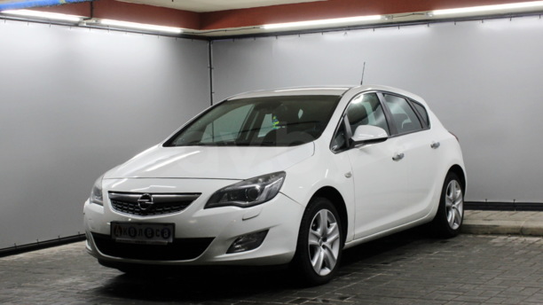 Opel Astra J, 2010 г.