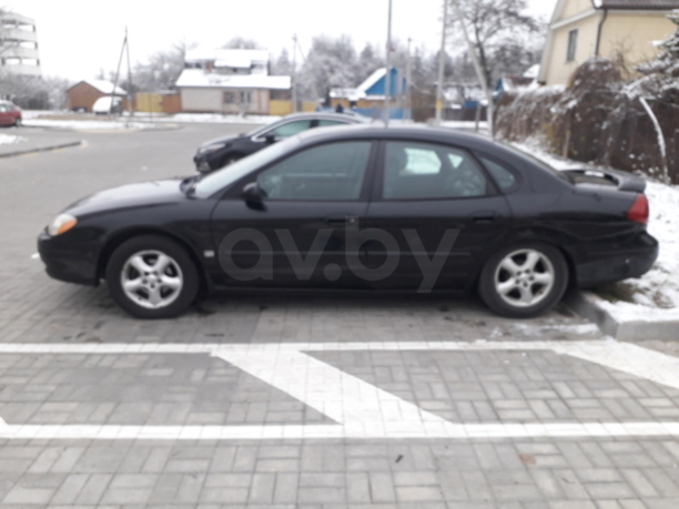 Ford Taurus IV, 2000 г.