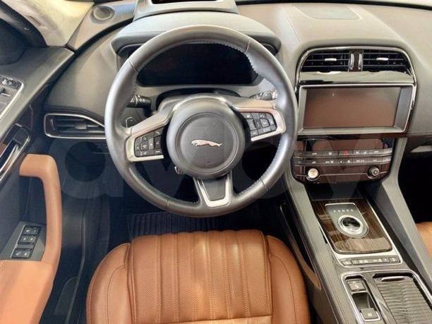 Jaguar F-Pace, 2017 г.