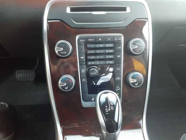 Volvo XC70 III · Рестайлинг, 2013 г.