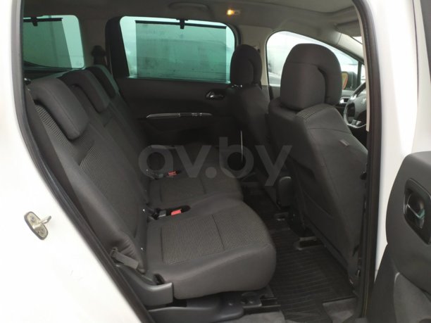 Peugeot 5008 I · Рестайлинг, 7 мест, 2015 г.