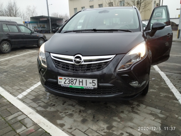 Opel Zafira C, 7 мест, 2015 г.