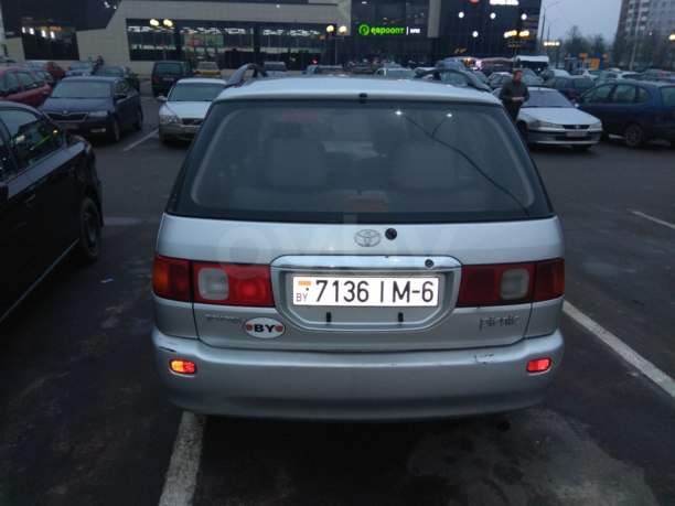 Toyota Picnic, 7 мест, 1998 г.
