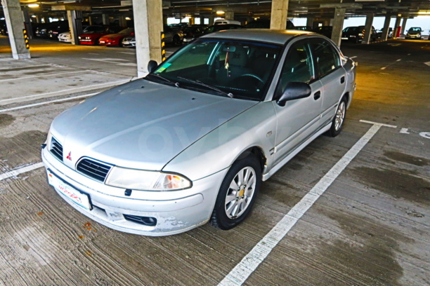 Mitsubishi Carisma I · Рестайлинг, 2001 г.