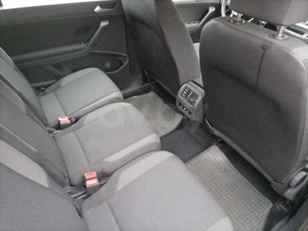 Volkswagen Touran III, 5 мест, 2016 г.