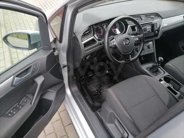 Volkswagen Touran III, 5 мест, 2016 г.