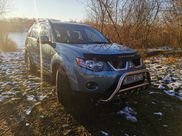 Mitsubishi Outlander XL, 5 мест, 2008 г.