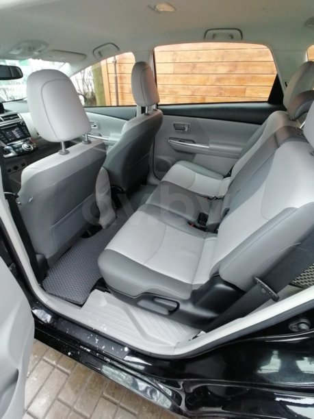 Toyota Prius V(+) ZVW40/41 · Рестайлинг, 2015 г.