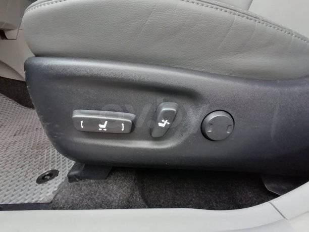 Toyota Prius V(+) ZVW40/41 · Рестайлинг, 2015 г.