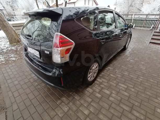Toyota Prius V(+) ZVW40/41 · Рестайлинг, 2015 г.