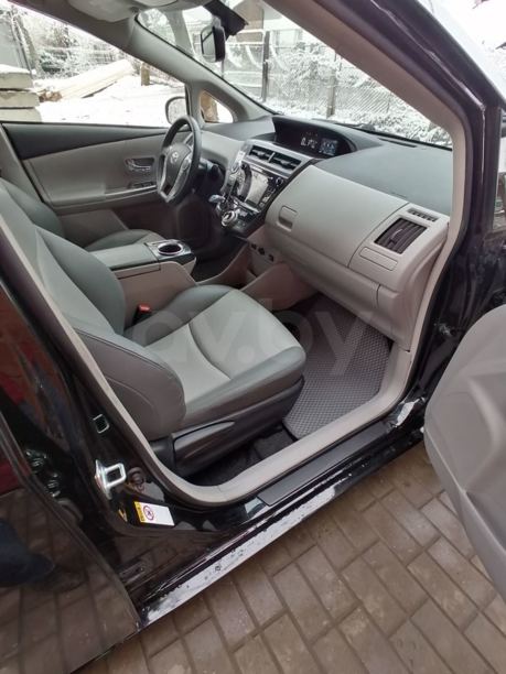Toyota Prius V(+) ZVW40/41 · Рестайлинг, 2015 г.