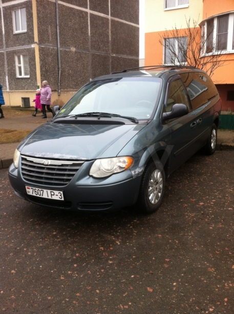 Chrysler Town and Country IV, 7 мест, 2006 г.