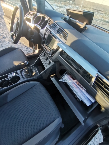 Volkswagen Touran III, 5 мест, 2016 г.