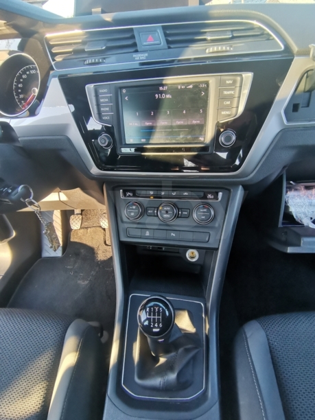 Volkswagen Touran III, 5 мест, 2016 г.