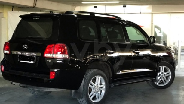 Toyota Land Cruiser J200, 7 мест, 2008 г.