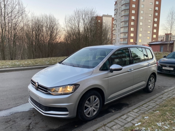 Volkswagen Touran III, 5 мест, 2017 г.