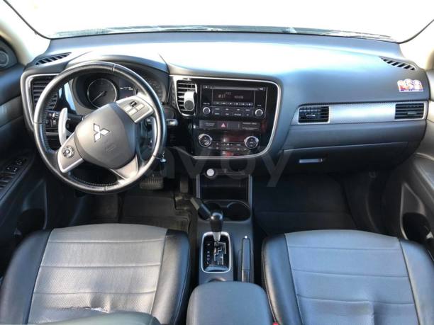 Mitsubishi Outlander III, 5 мест, 2013 г.