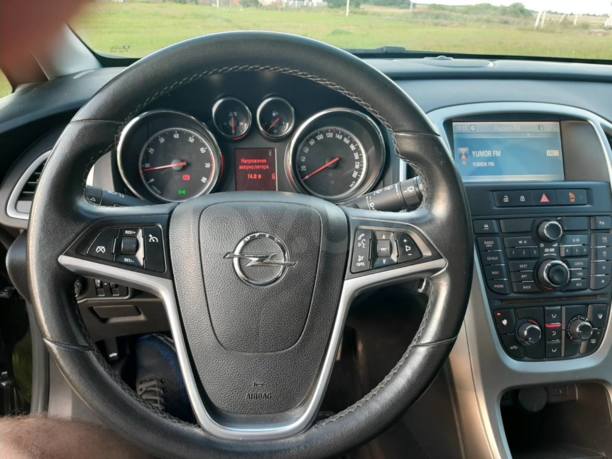Opel Astra J, 2010 г.