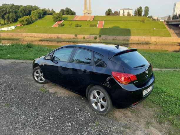 Opel Astra J, 2010 г.
