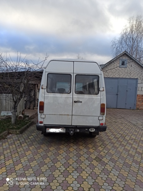 Mercedes-Benz T1 (207D-410D) 210, 1989 г.
